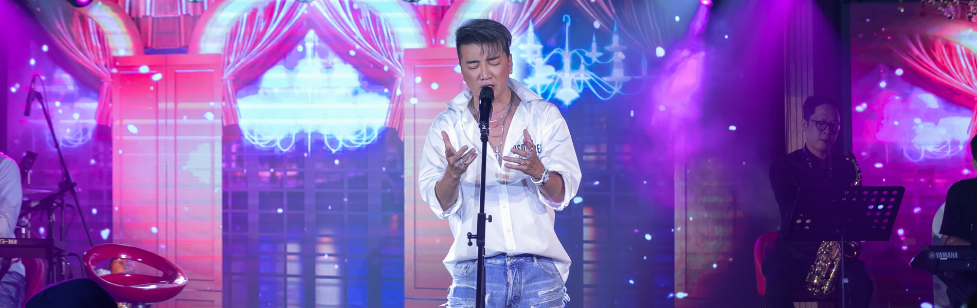 ảnh đàm vĩnh hưng