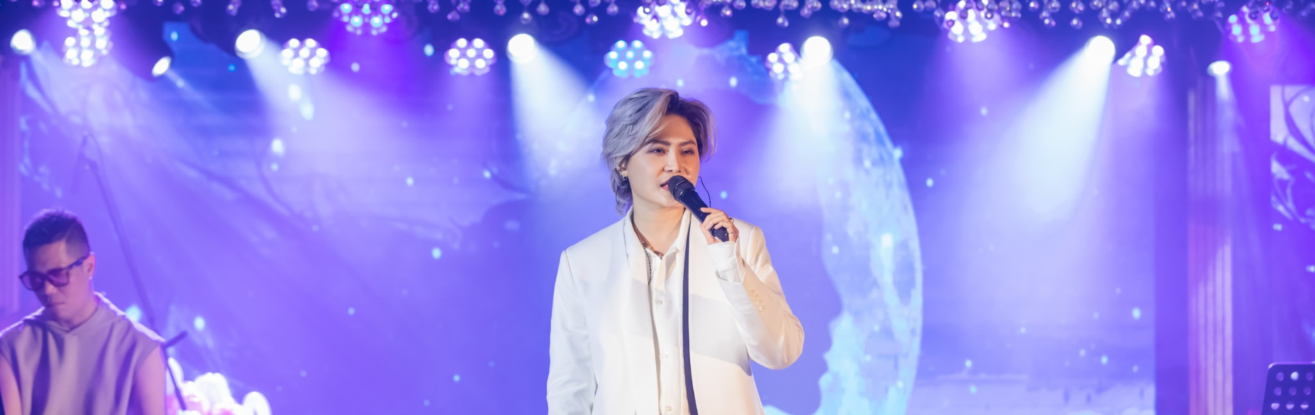 ảnh vicky nhung